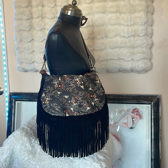 Claudia Firenze genuine leather bag with painted floral design with 1 strap - Picture 1 of 8